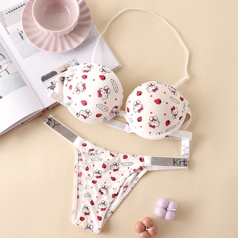 Новый комплект белья Hello Kit – обзор и цена Summer Cloth