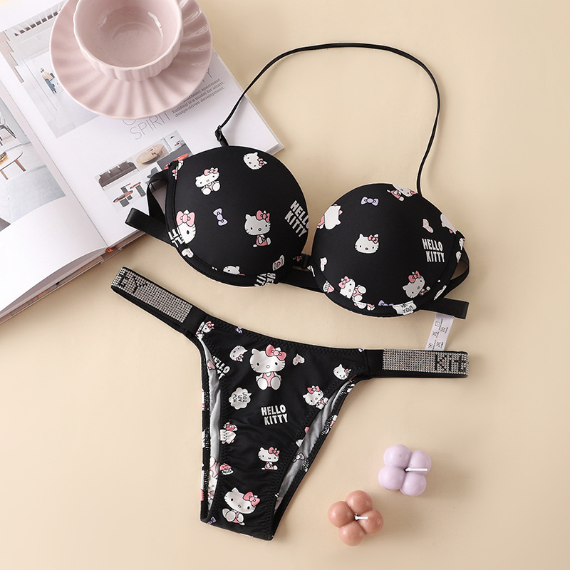 Новый комплект белья Hello Kit – обзор и цена Summer Cloth